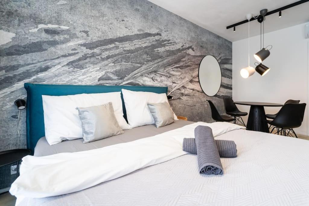 Parkside Harmony Apartment - Brno Luaran gambar