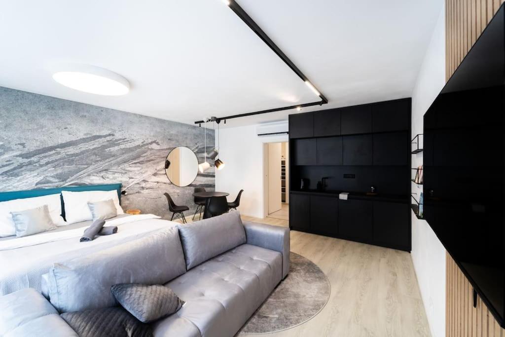 Parkside Harmony Apartment - Brno Luaran gambar
